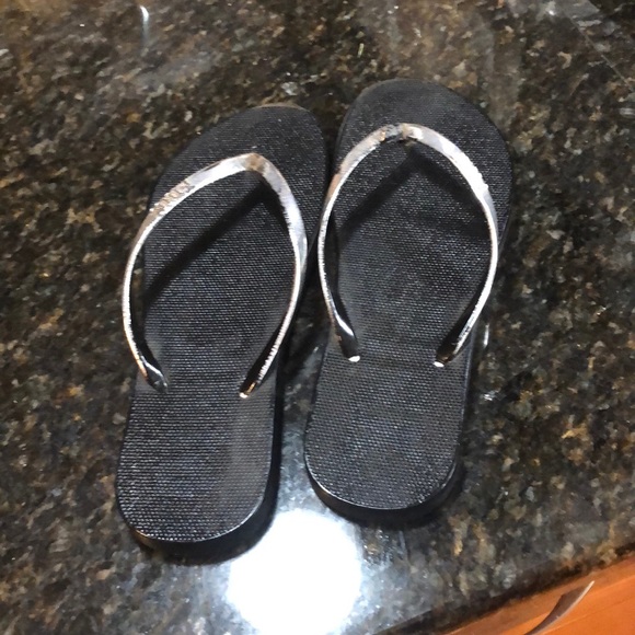 PINK flip flops, great condition - Picture 1 of 3